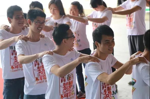 久久人妻少妇嫩草AV