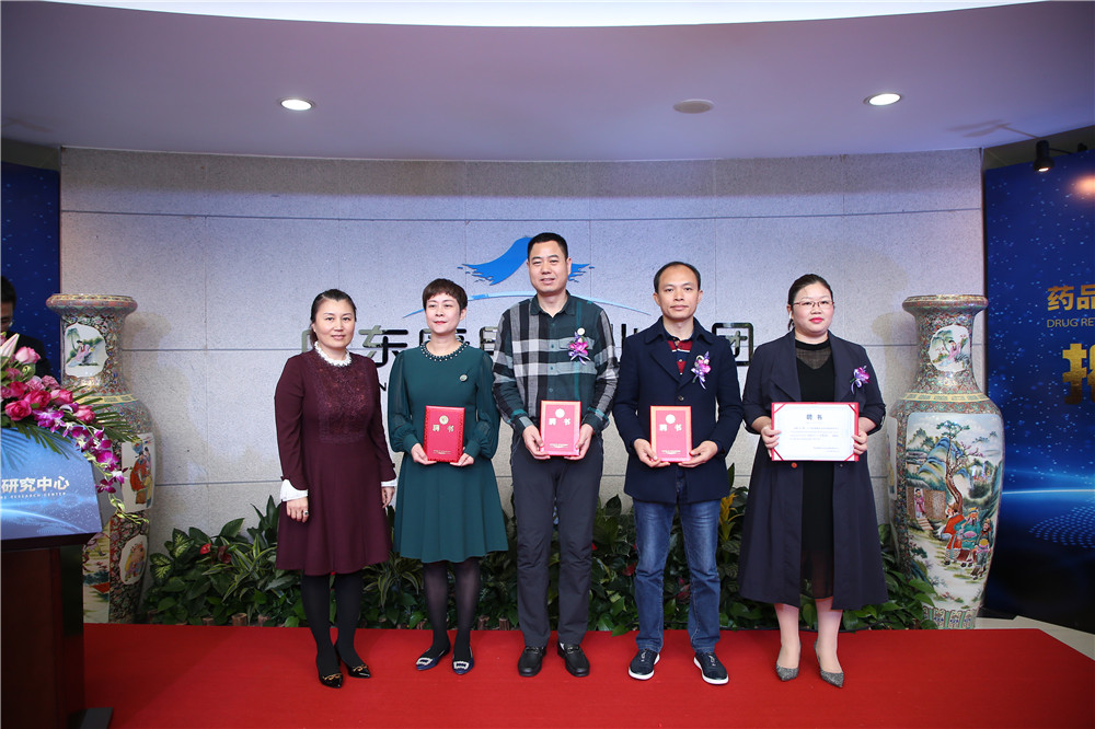 久久人妻少妇嫩草AV