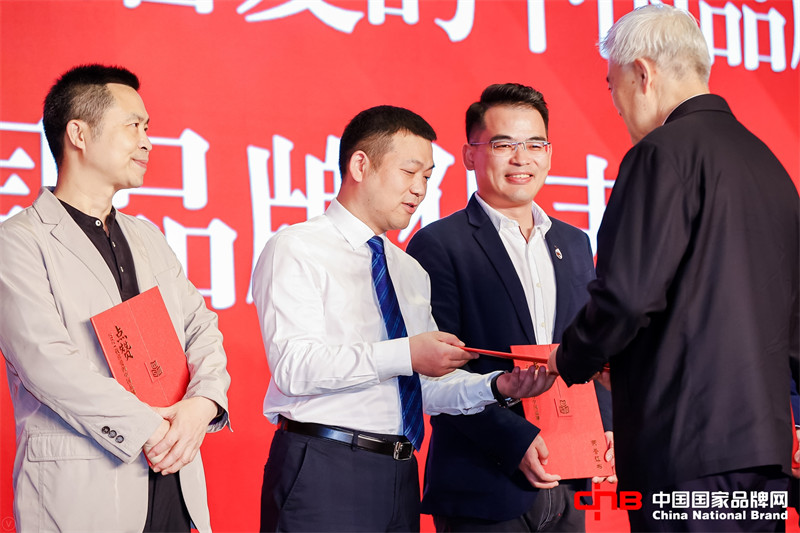 久久人妻少妇嫩草AV