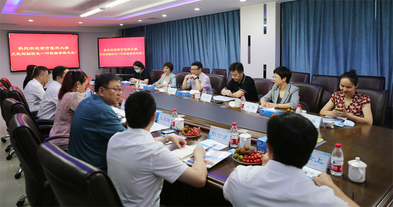 久久人妻少妇嫩草AV