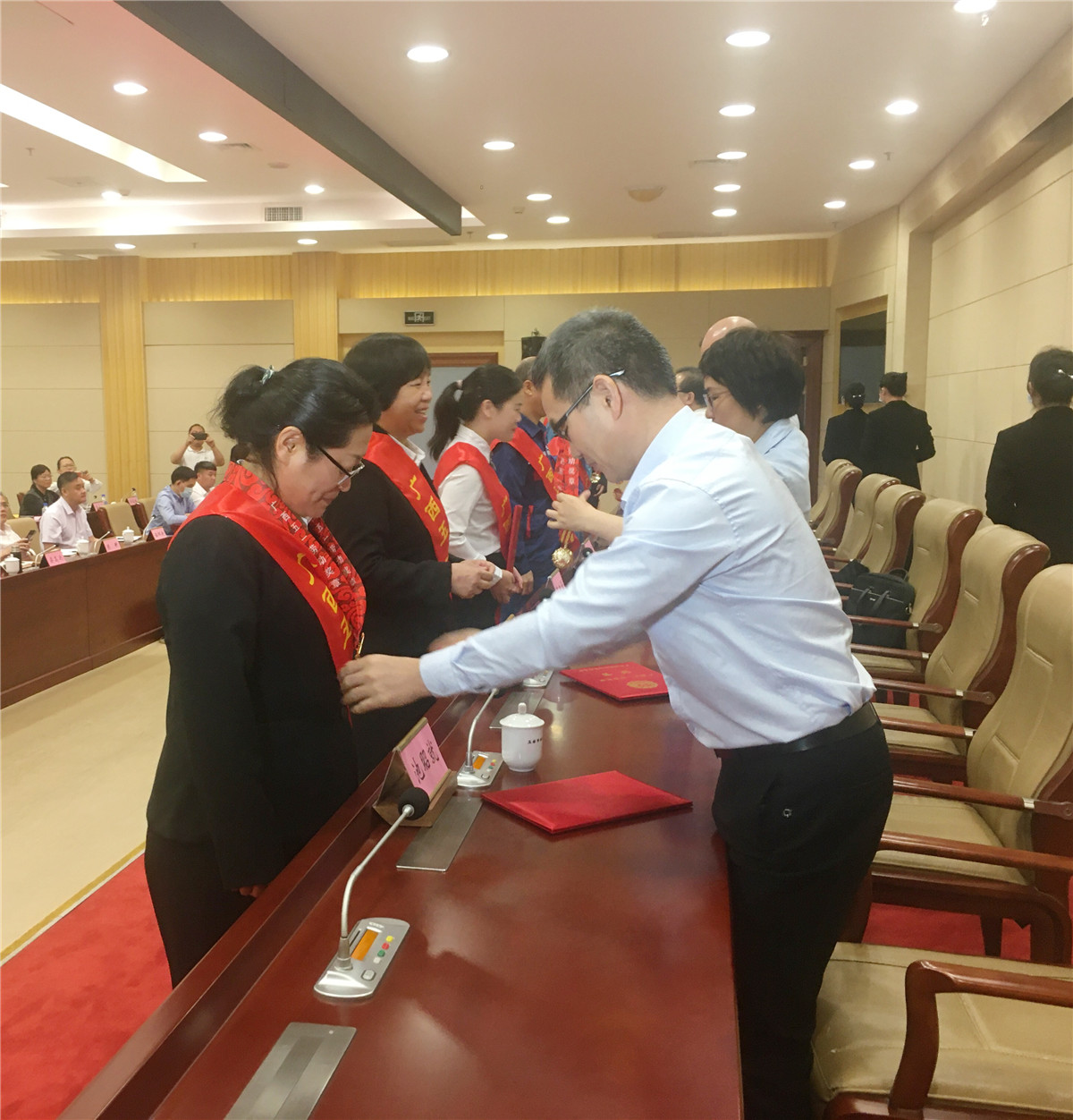 久久人妻少妇嫩草AV