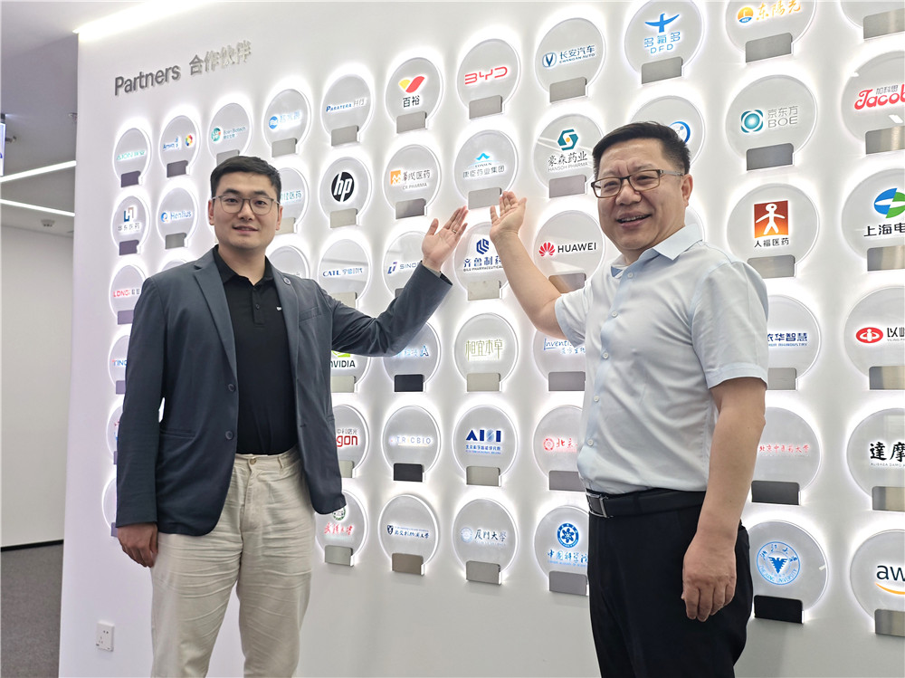 久久人妻少妇嫩草AV