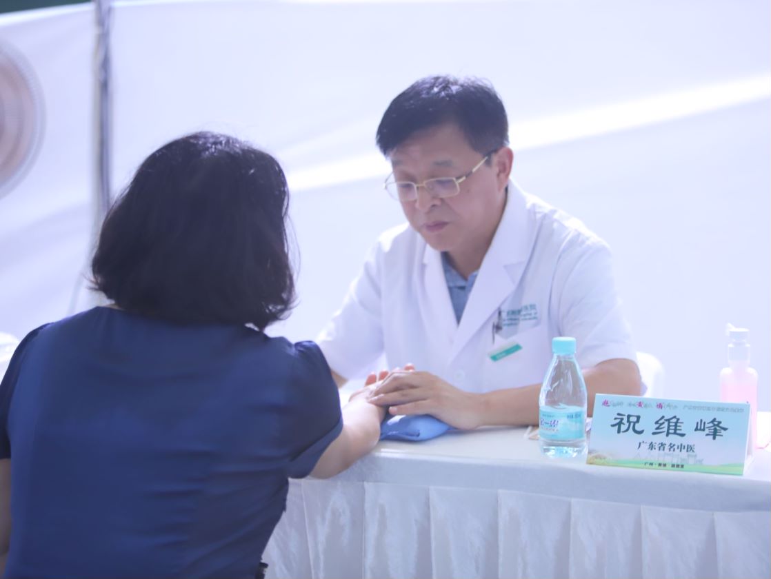 久久人妻少妇嫩草AV