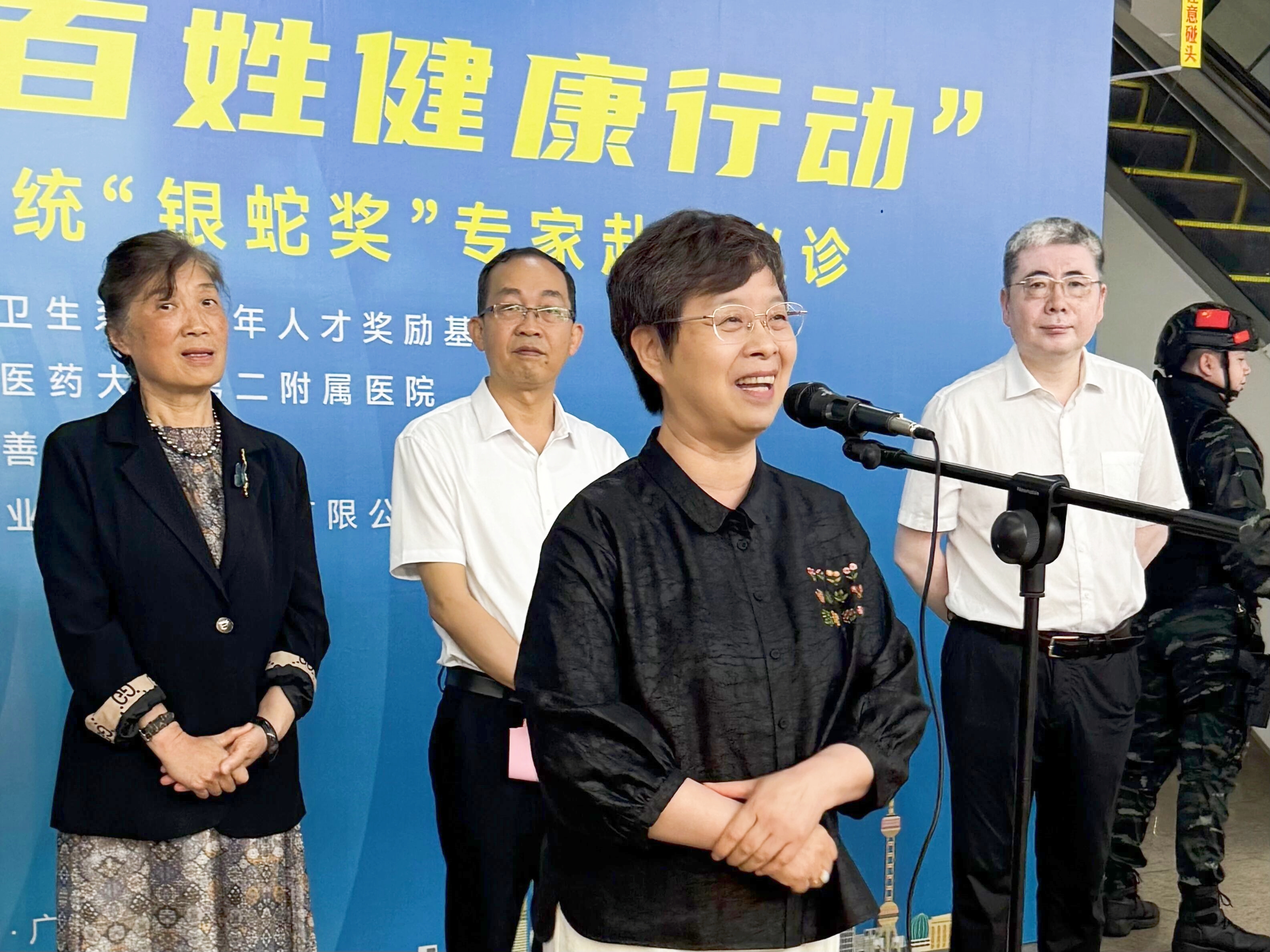 久久人妻少妇嫩草AV